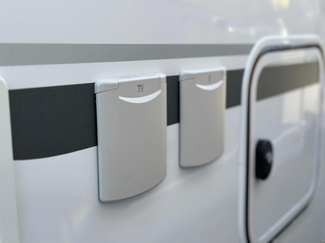 Adria Coral XL 600DP