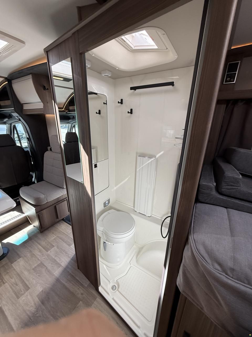 Kabe Novum 720 LGB Compact