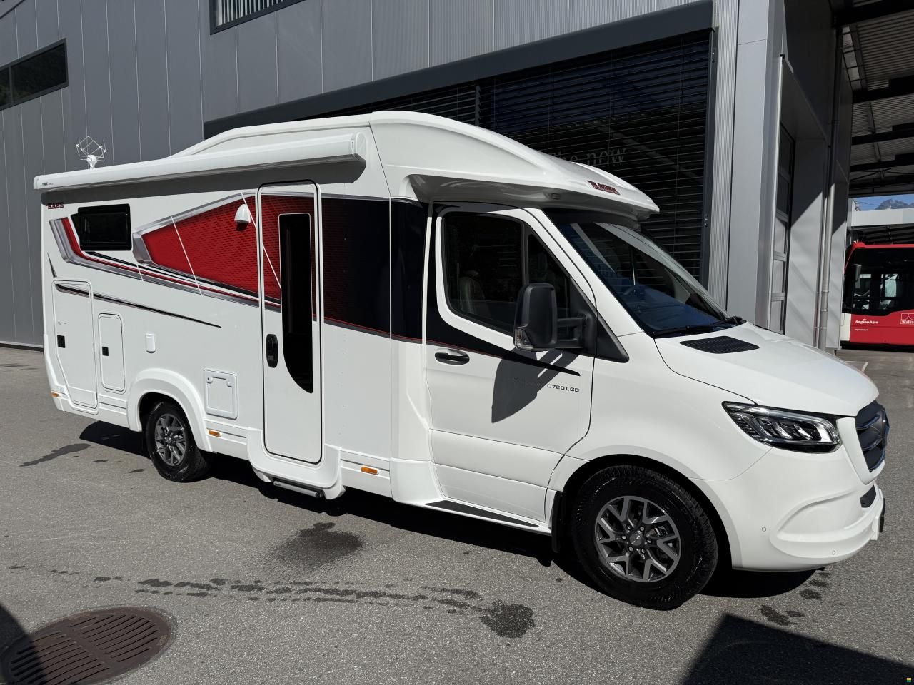 Kabe Novum 720 LGB Compact