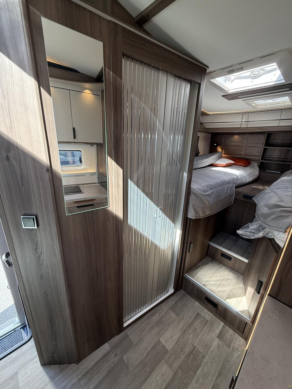 Kabe Novum 720 LGB Compact