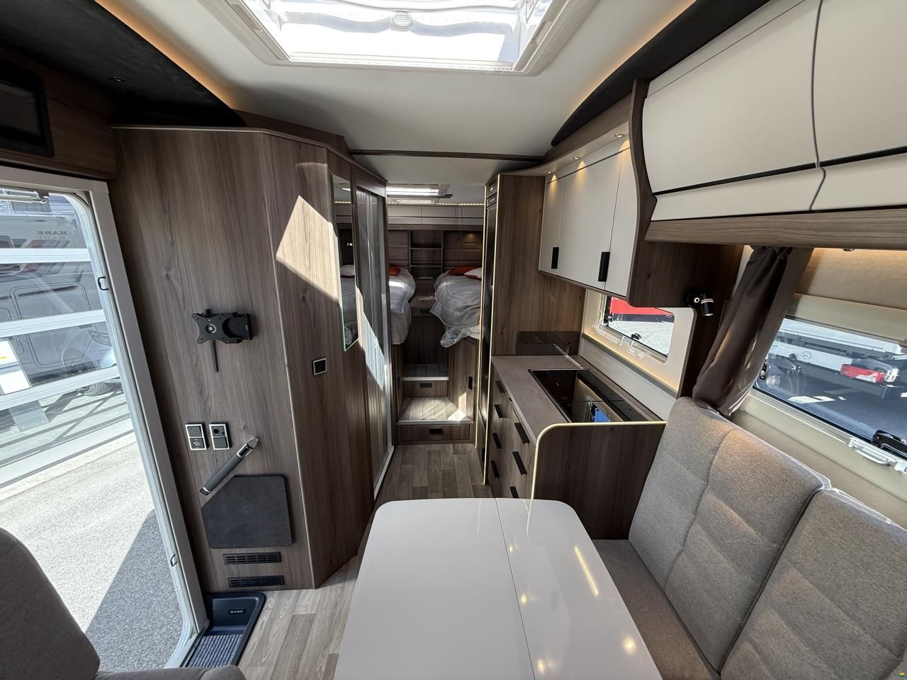 Kabe Novum 720 LGB Compact