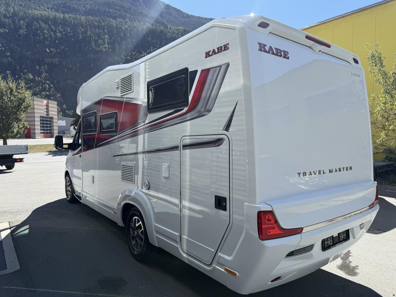 Kabe Novum 720 LGB Compact
