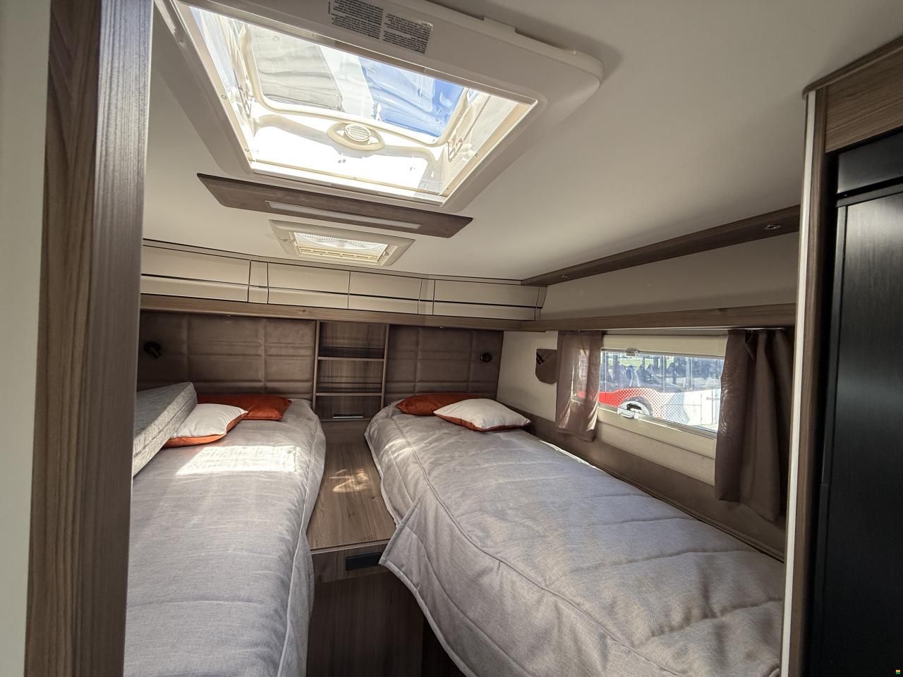 Kabe Novum 720 LGB Compact