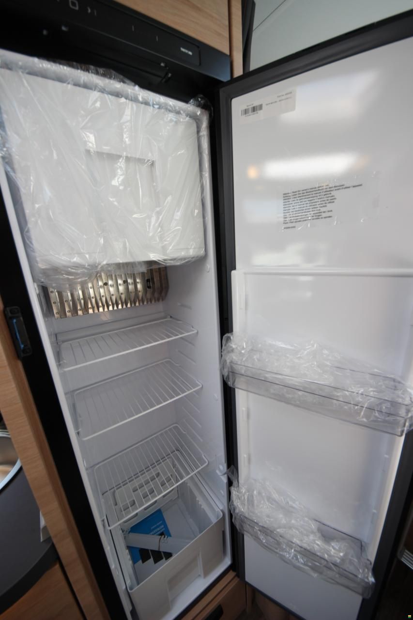 Knaus L!VE TI PLATINUM SELECTION 650 MEG (2025)