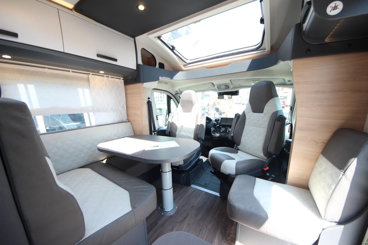 Knaus L!VE TI PLATINUM SELECTION 650 MEG (2025)