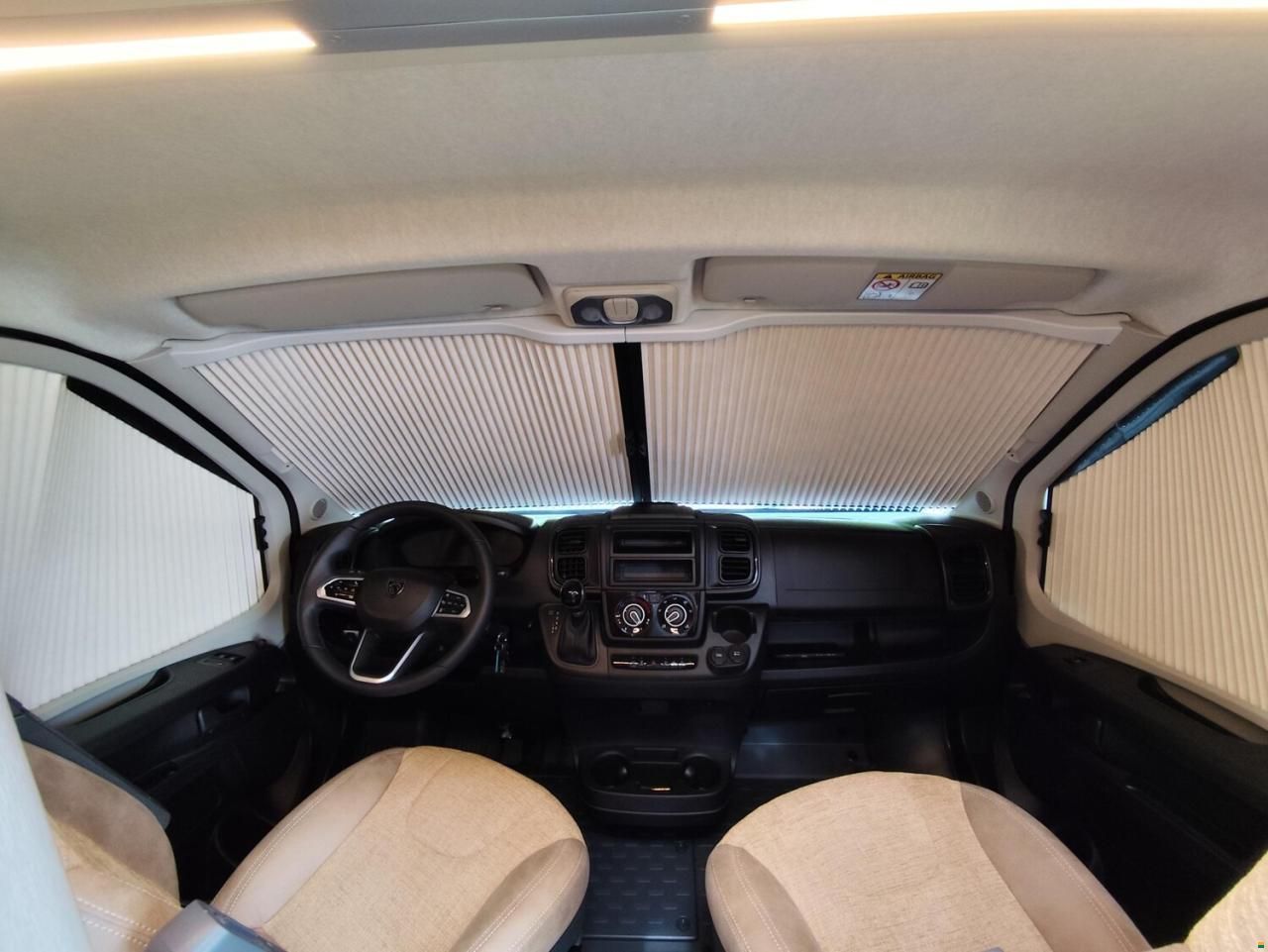 Megamobil Mega Lounge 640 Peugeot 180 PS