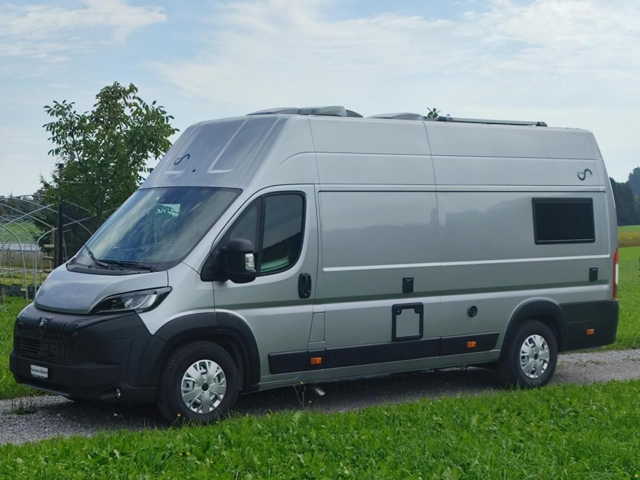 Megamobil Mega Lounge 640 Peugeot 180 PS
