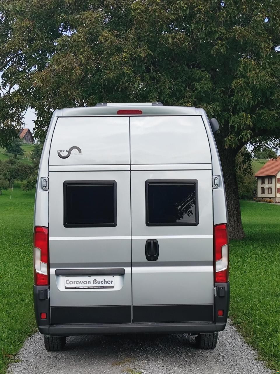 Megamobil Mega Lounge 640 Peugeot 180 PS