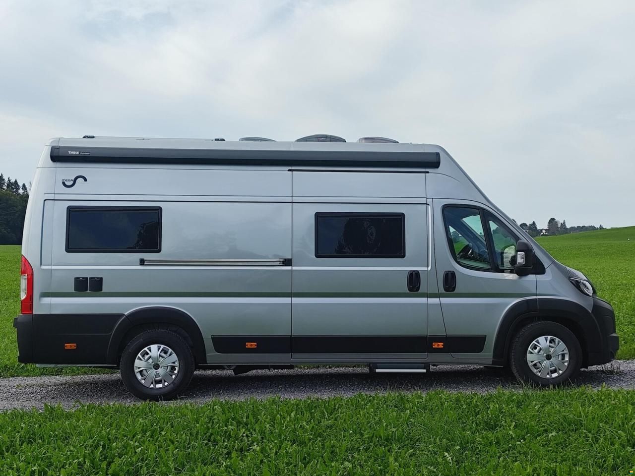 Megamobil Mega Lounge 640 Peugeot 180 PS