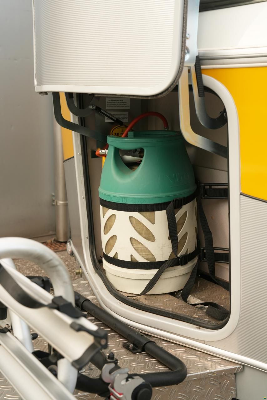 Eriba Touring 430 gelb