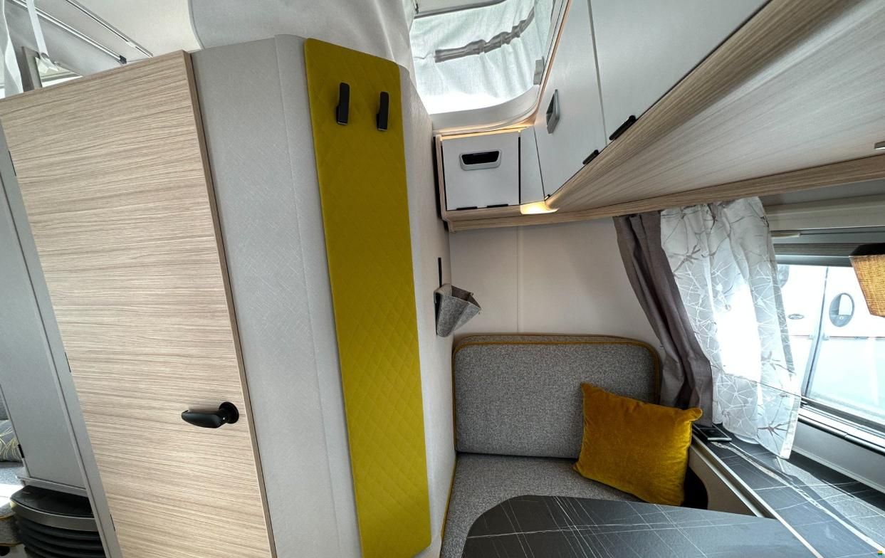 Eriba Touring 430 gelb