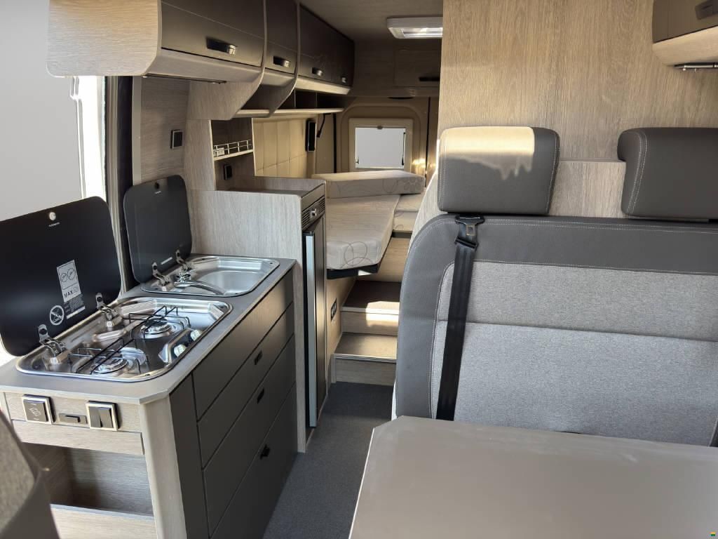 Bravia Mobil Swan 636 Swiss Edition