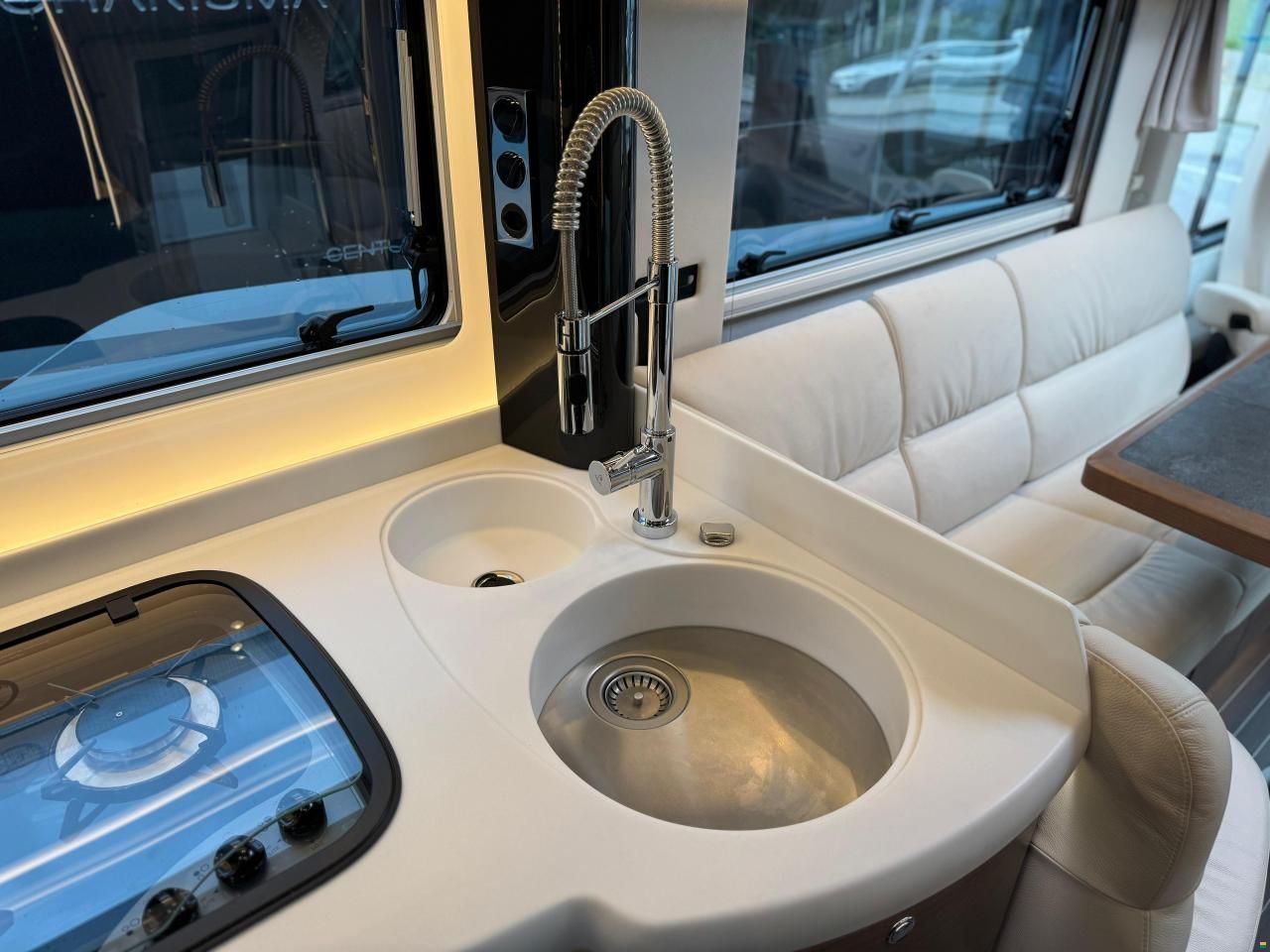 Concorde Charisma 910 LI