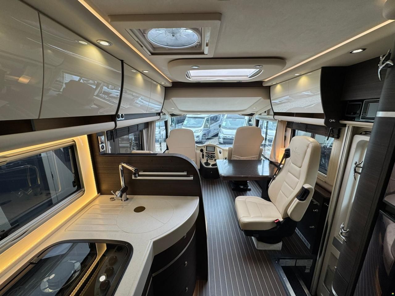 Concorde Charisma 900 LS