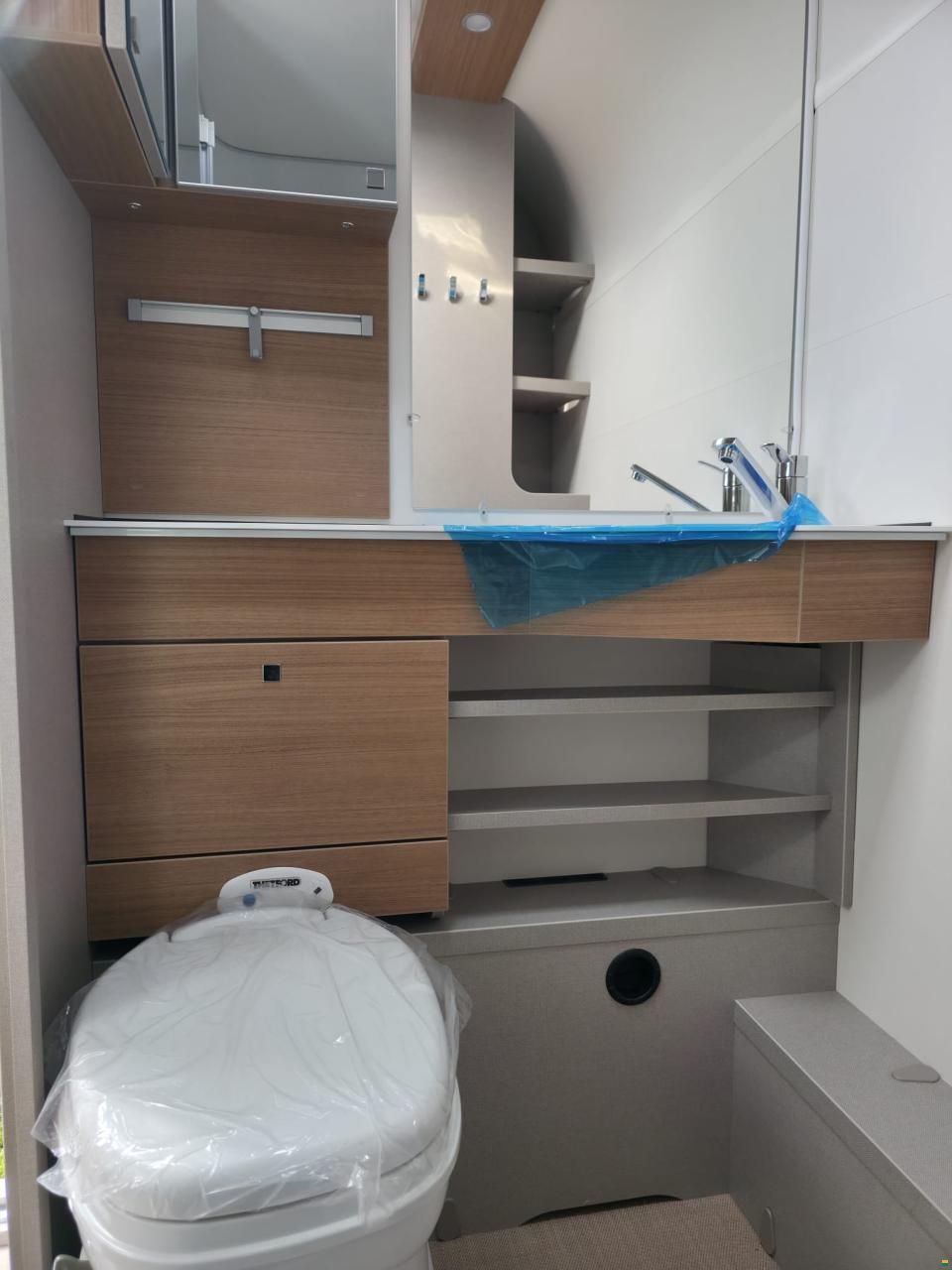 Bürstner Averso 560 TK Casa Pino