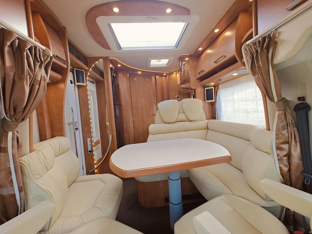 Carthago CHIC C-LINE T 4.8 - Automat 3.0d 177 PS