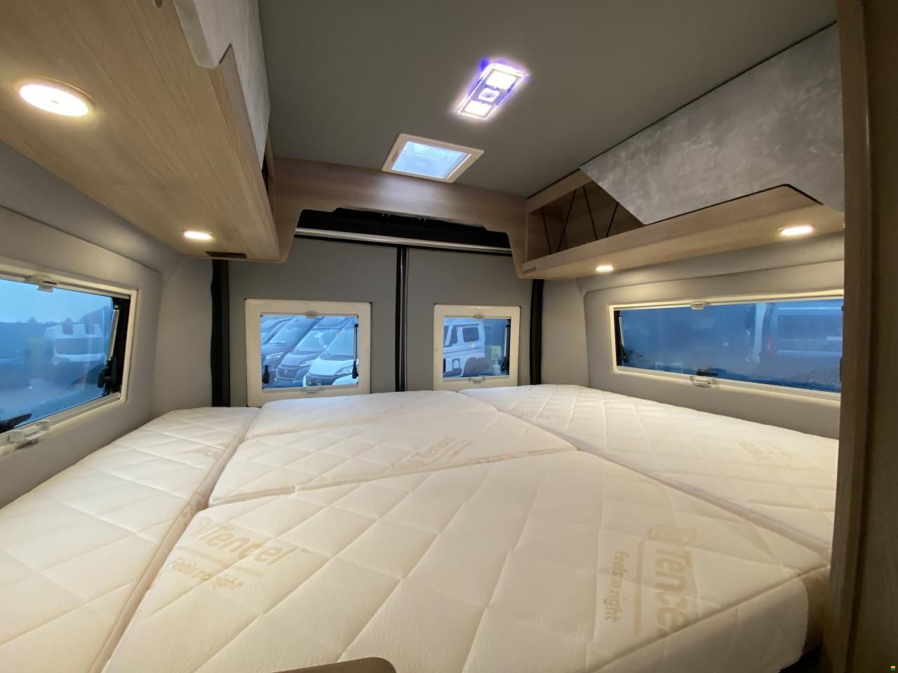 Robeta Womondo Siren