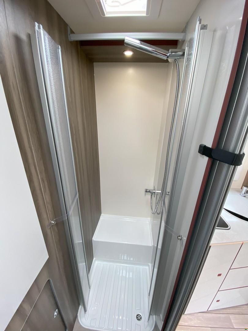 Roller Team Kronos Fit 230 TL, Ford 165PS Automat