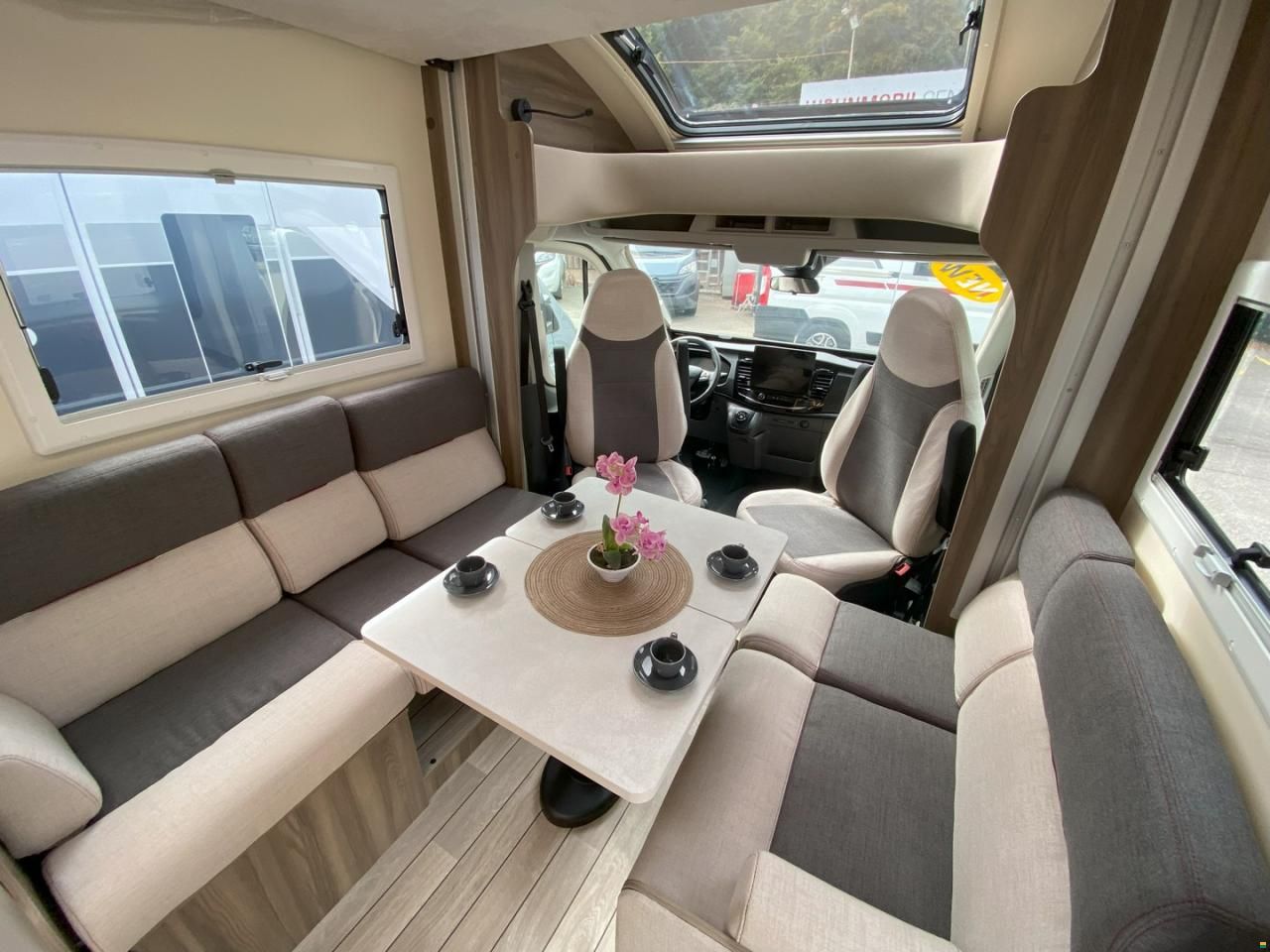 Roller Team Kronos Fit 230 TL, Ford 165PS Automat