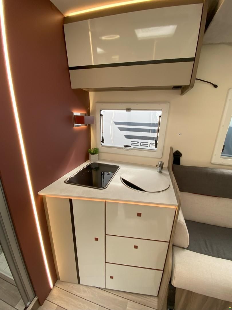 Roller Team Kronos Fit 230 TL, Ford 165PS Automat