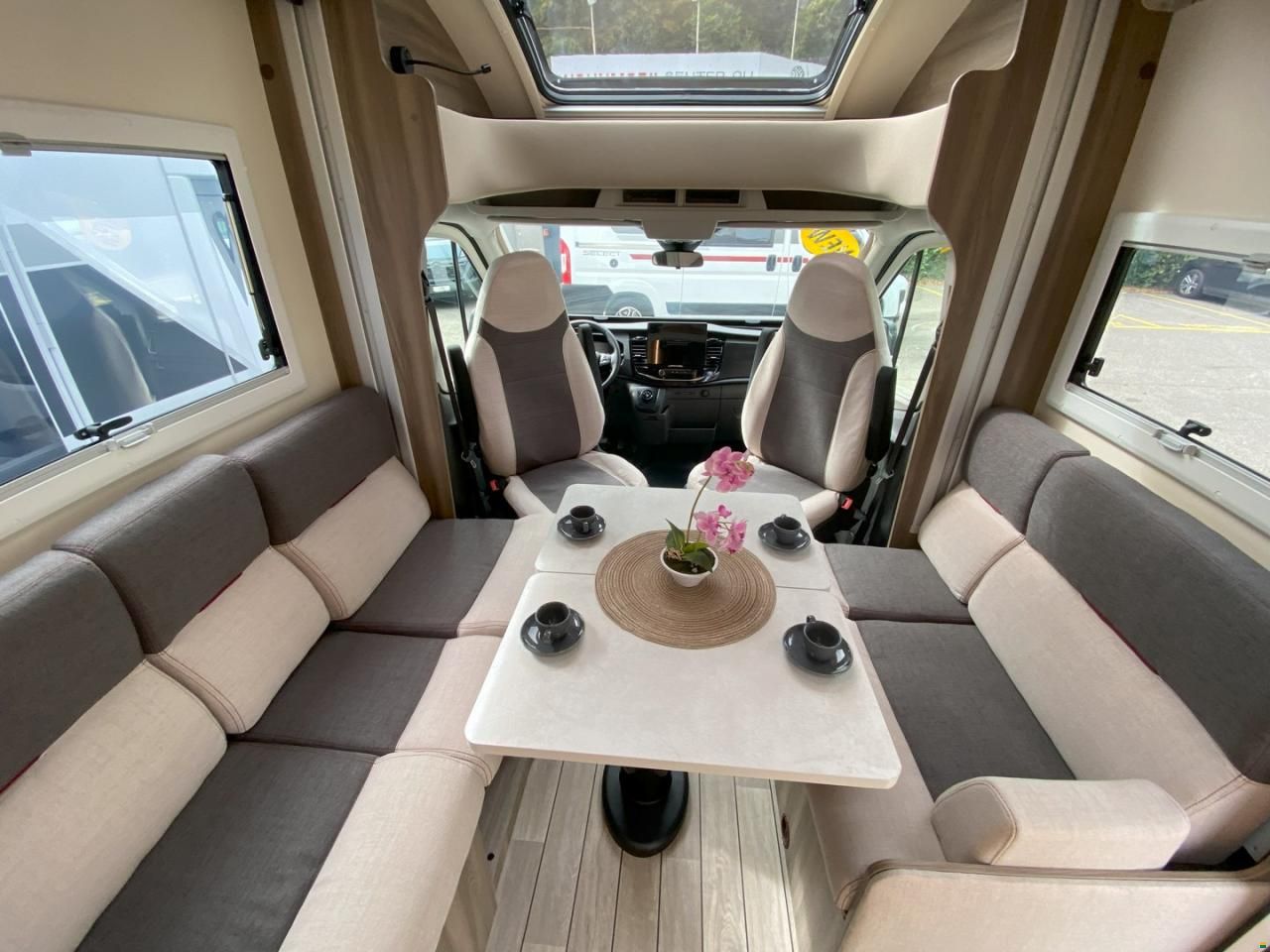 Roller Team Kronos Fit 230 TL, Ford 165PS Automat