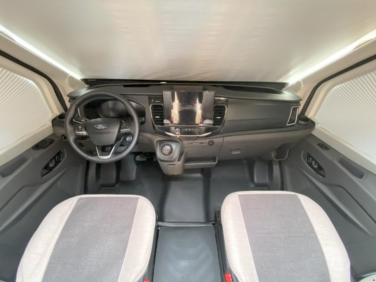 Roller Team Kronos Fit 230 TL, Ford 165PS Automat