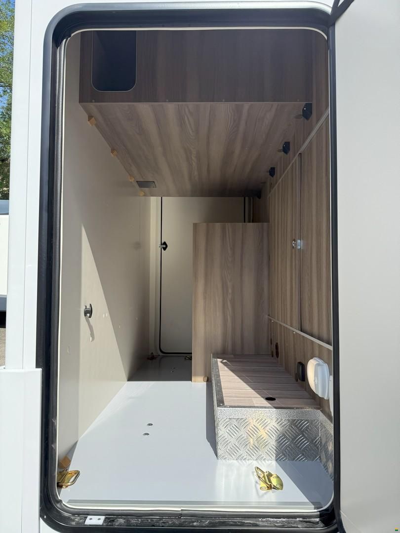 Roller Team Kronos Fit 230 TL, Ford 165PS Automat