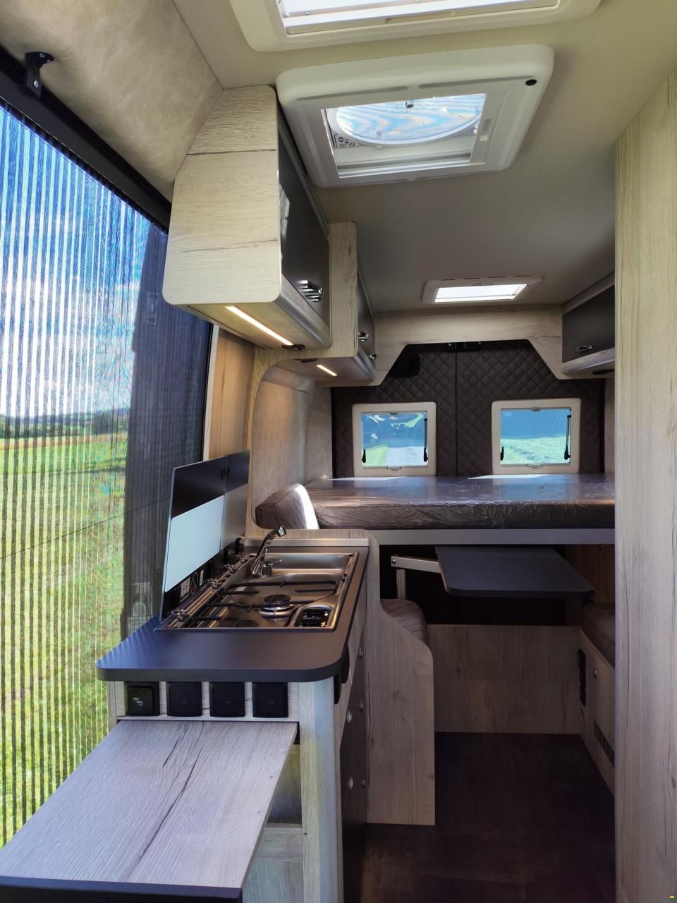 Megamobil Mega Classic 600 Twin Peugeot 180 PS