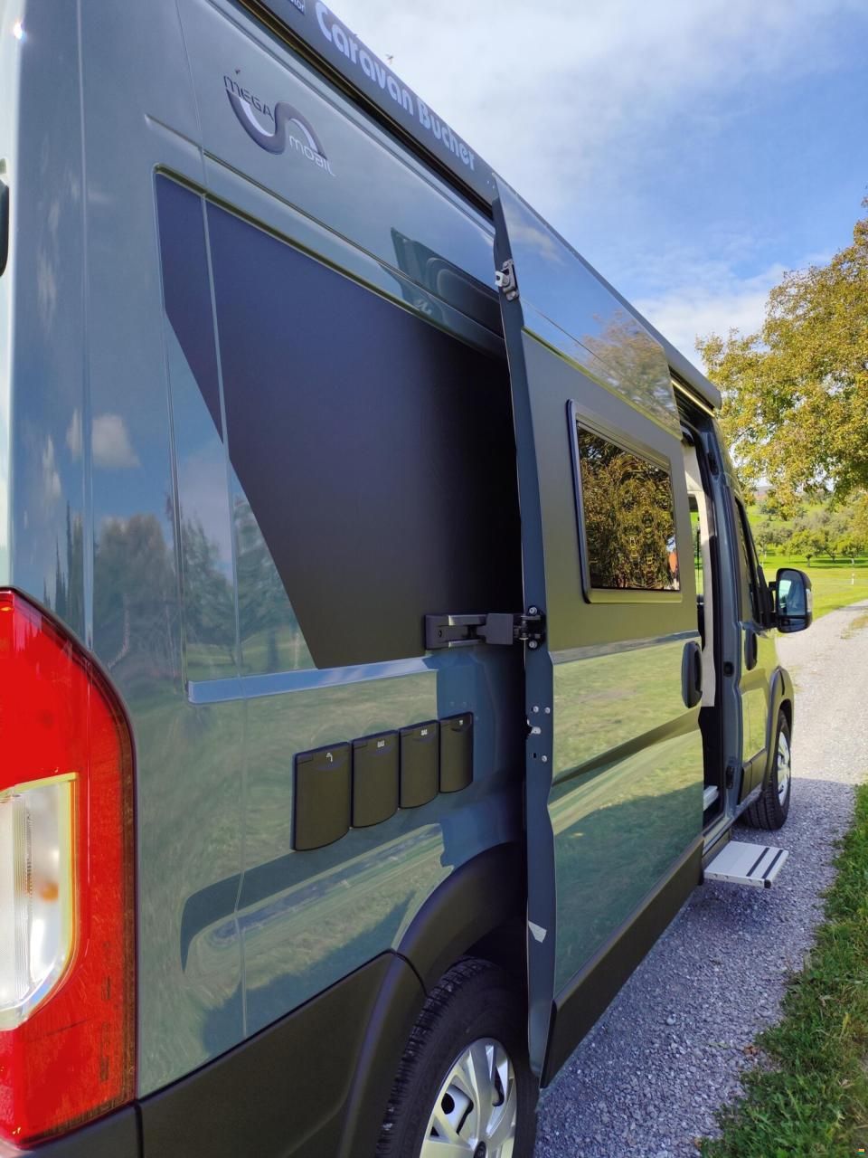 Megamobil Mega Classic 600 Twin Peugeot 180 PS