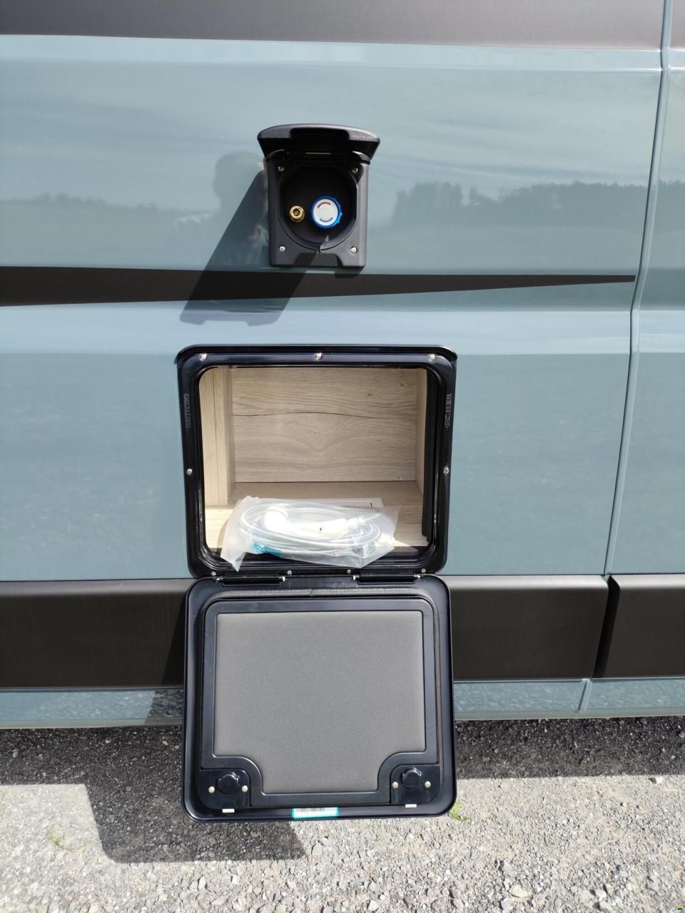 Megamobil Mega Classic 600 Twin Peugeot 180 PS