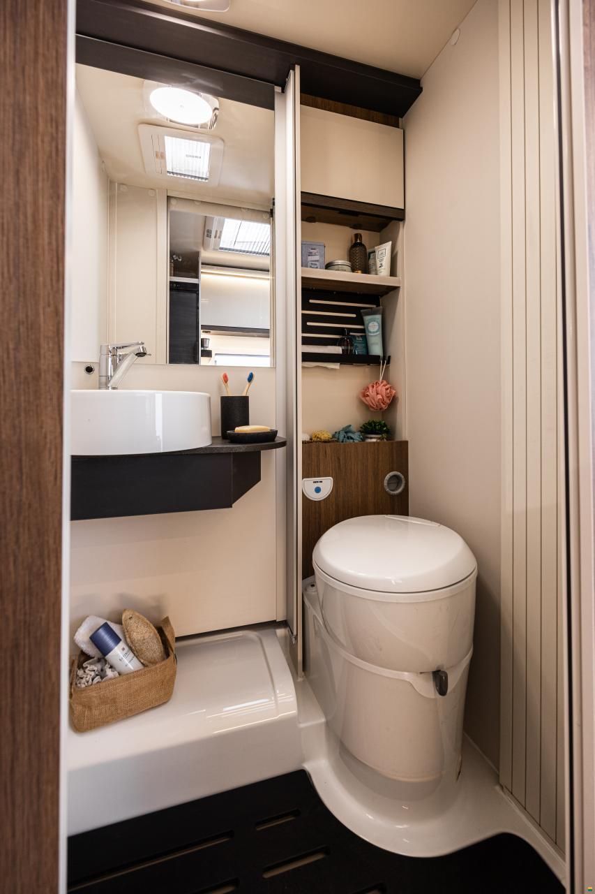 Elnagh Baron Compact 539 Ford 165 PS