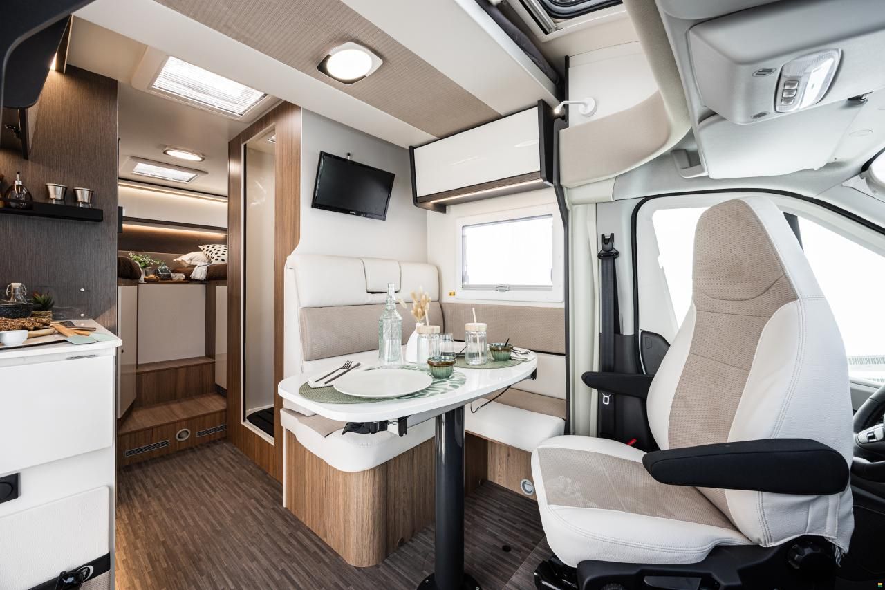 Elnagh Baron Compact 539 Ford 165 PS