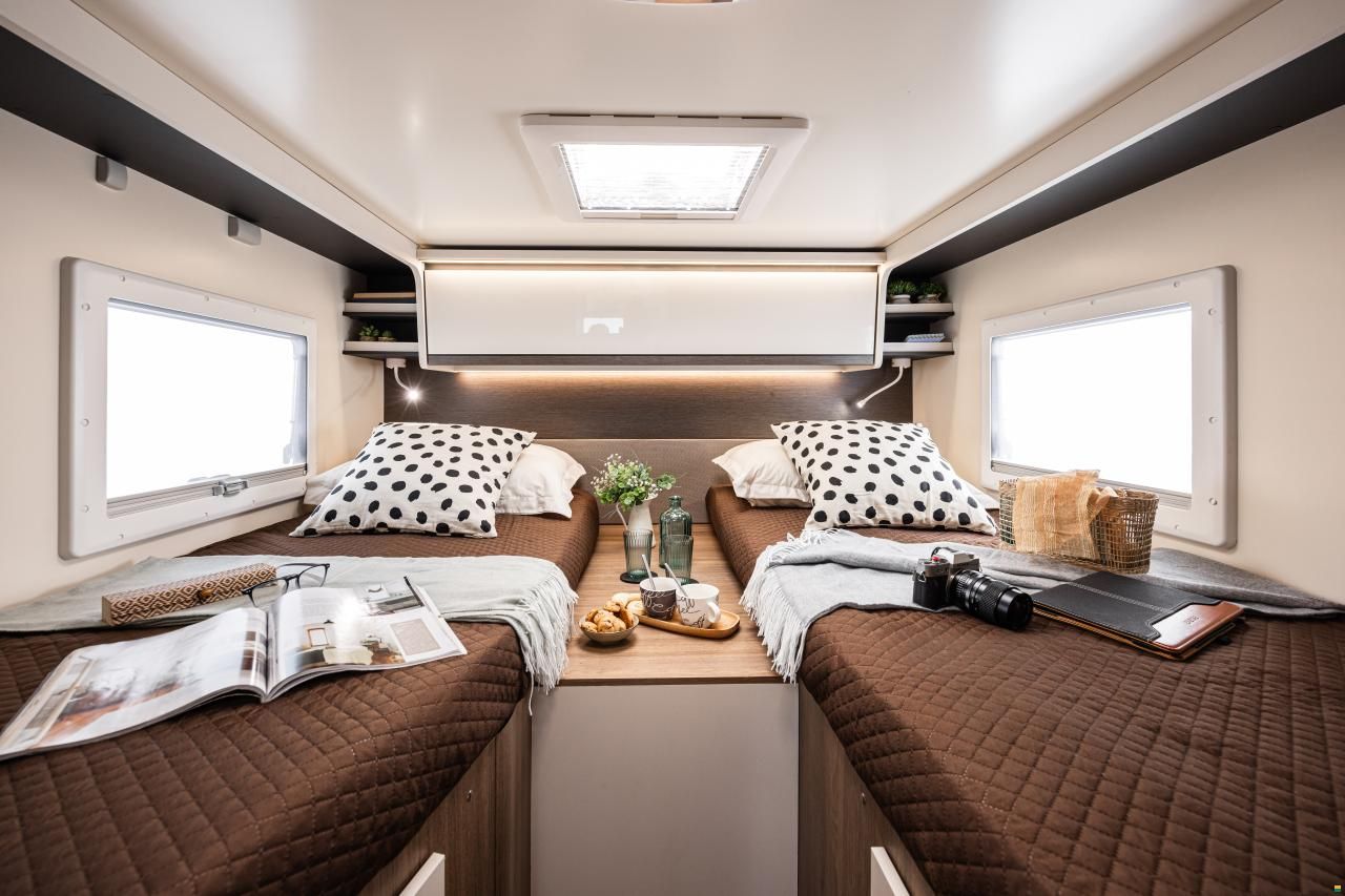 Elnagh Baron Compact 539 Ford 165 PS