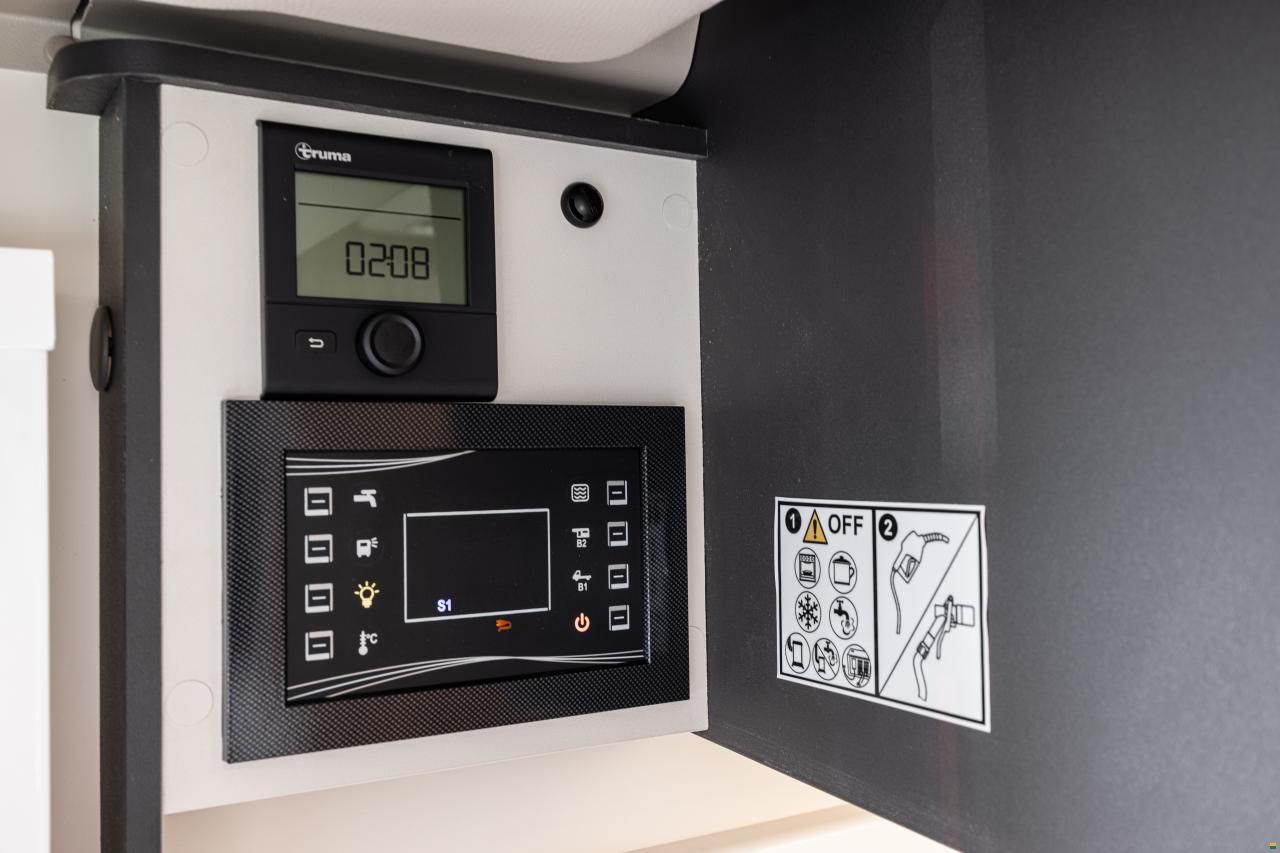 Elnagh Baron Compact 539 Ford 165 PS