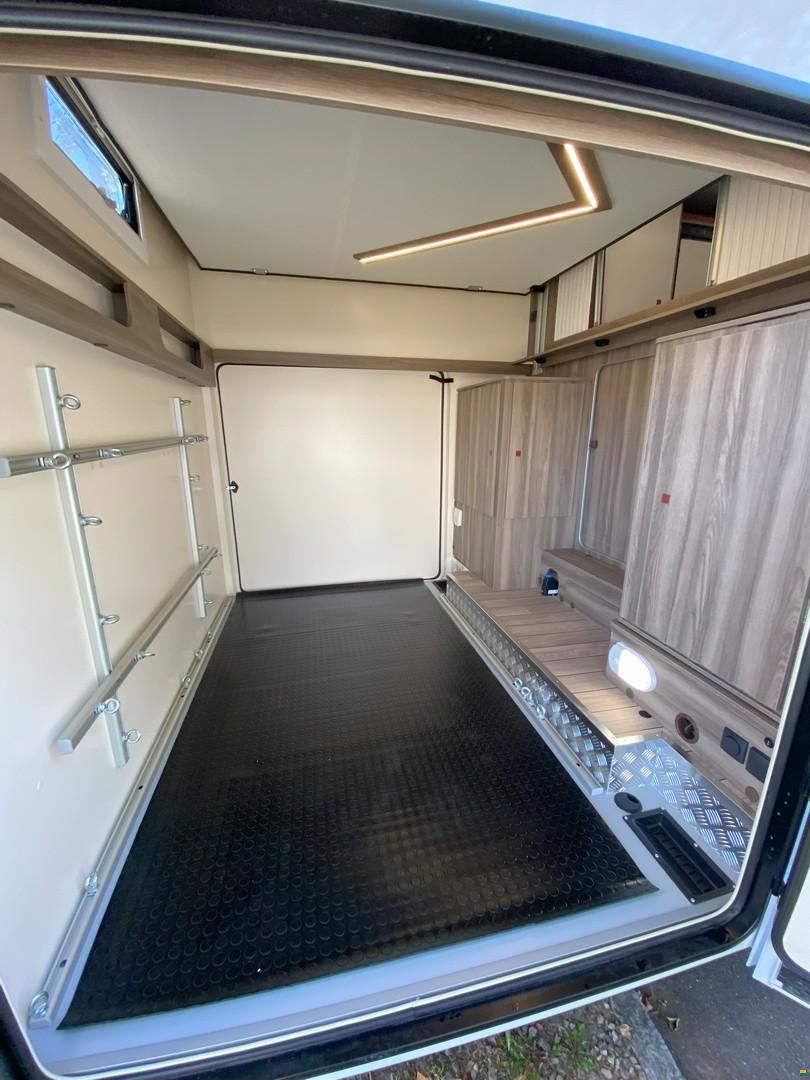 Roller Team Kronos 290 M, Ford 2.0TDCi 165PS Automat