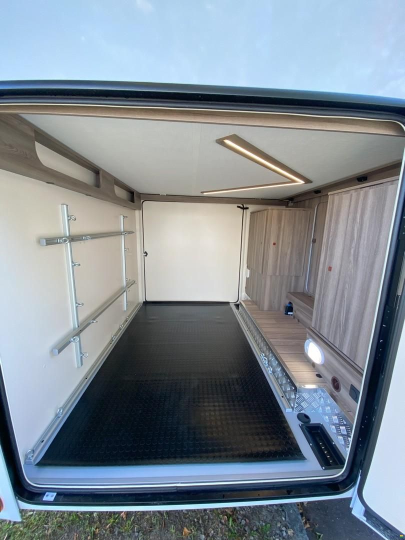 Roller Team Kronos 290 M, Ford 2.0TDCi 165PS Automat