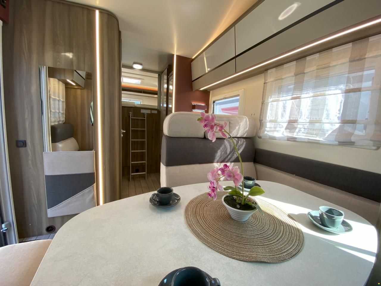 Roller Team Kronos 290 M, Ford 2.0TDCi 165PS Automat