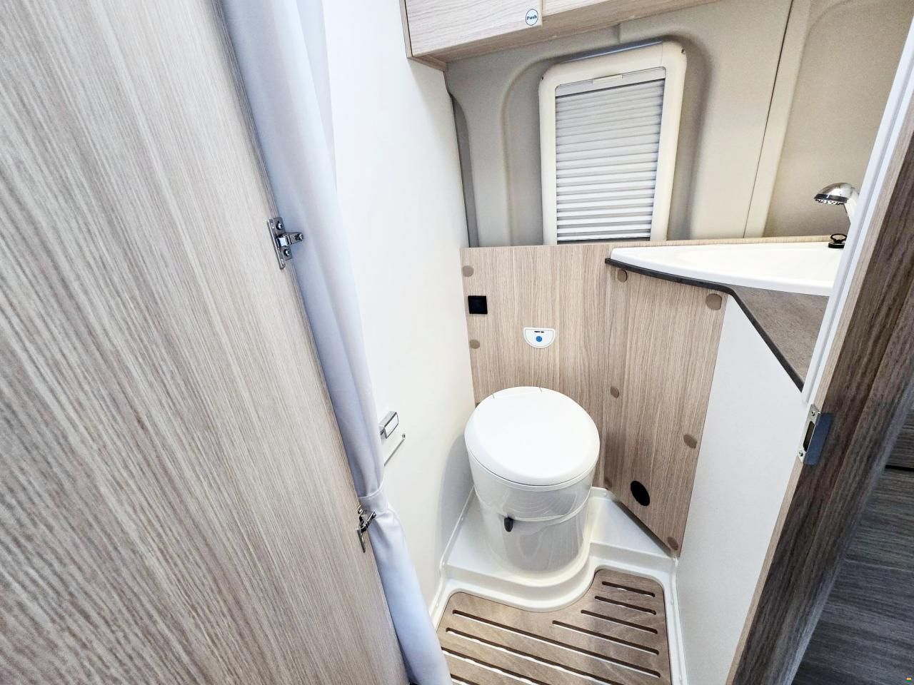 Sunlight CLIFF XV 640 ED.ENTRY AUTOMAT MAXI MJ160