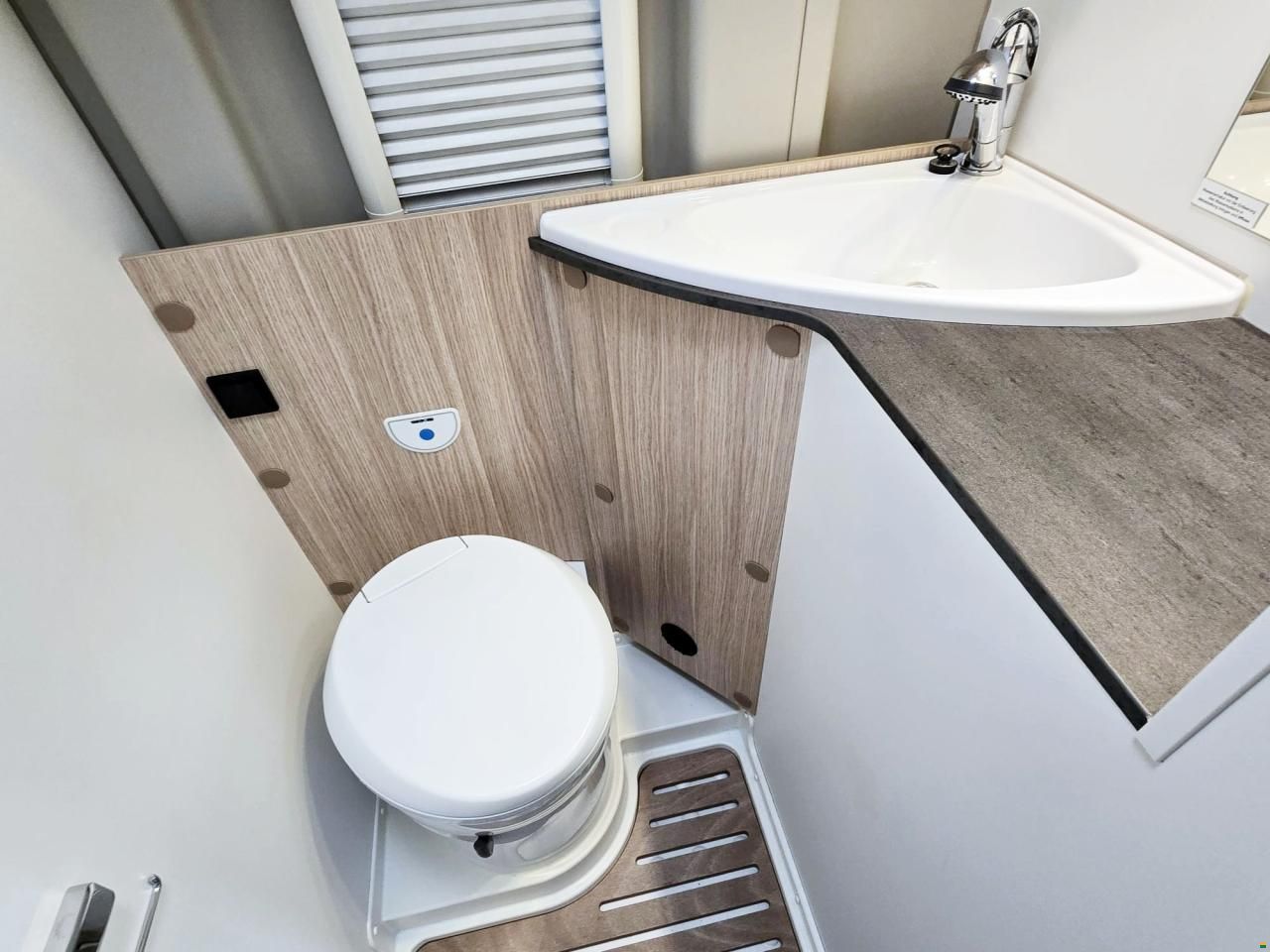 Sunlight CLIFF XV 640 ED.ENTRY AUTOMAT MAXI MJ160