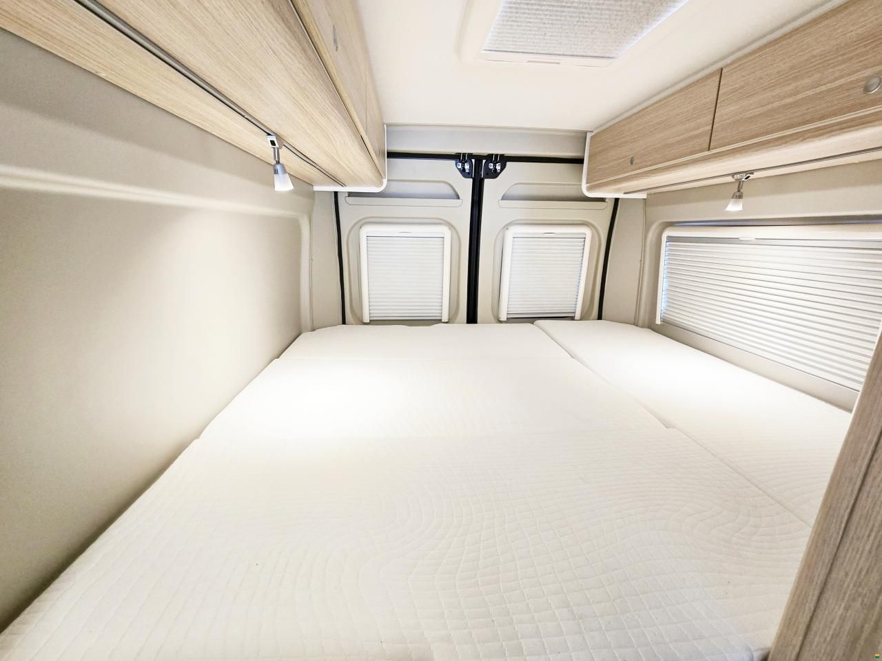 Sunlight CLIFF XV 640 ED.ENTRY AUTOMAT MAXI MJ160