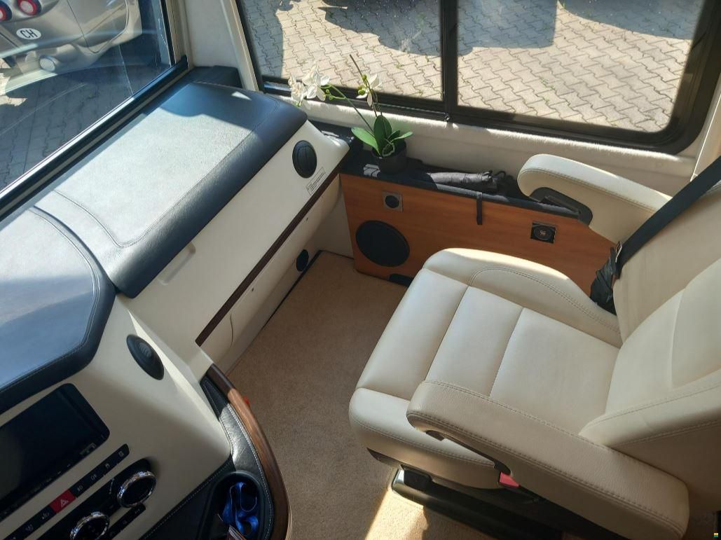 Concorde Carver 844 L Centurion Style