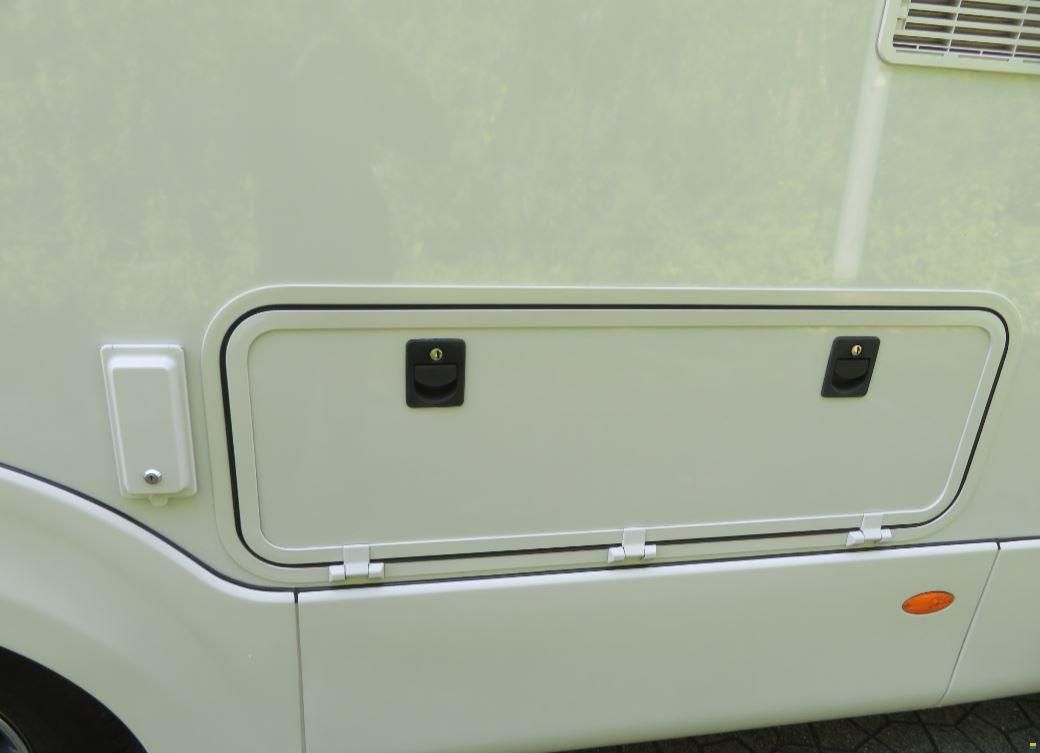 Concorde Carver 844 L Centurion Style