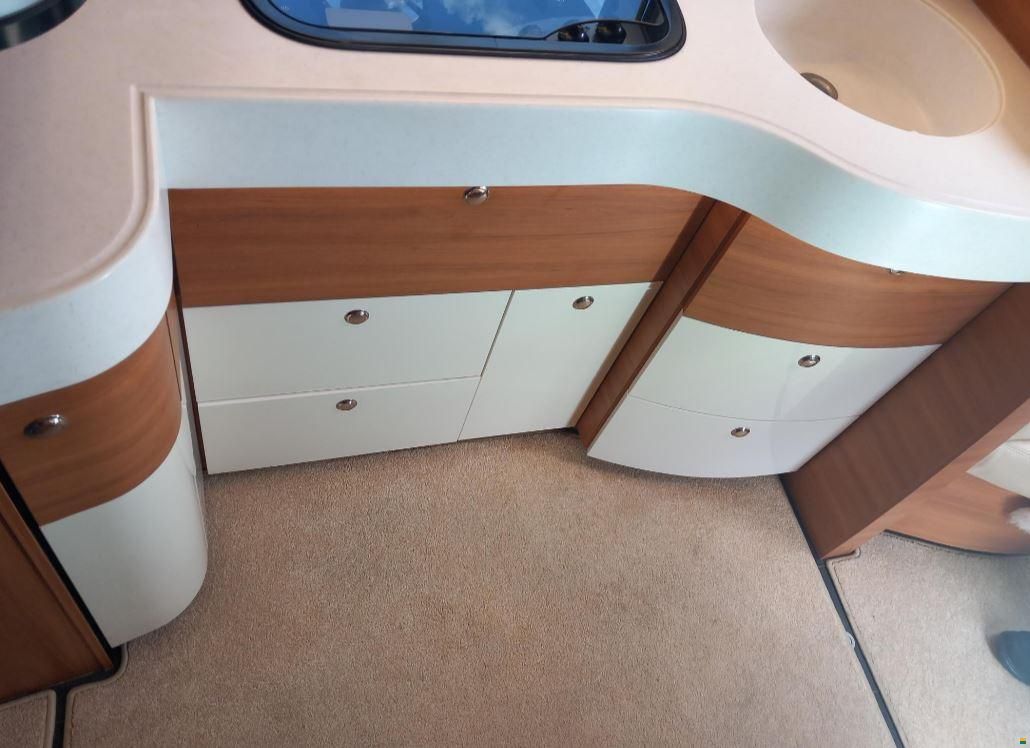 Concorde Carver 844 L Centurion Style