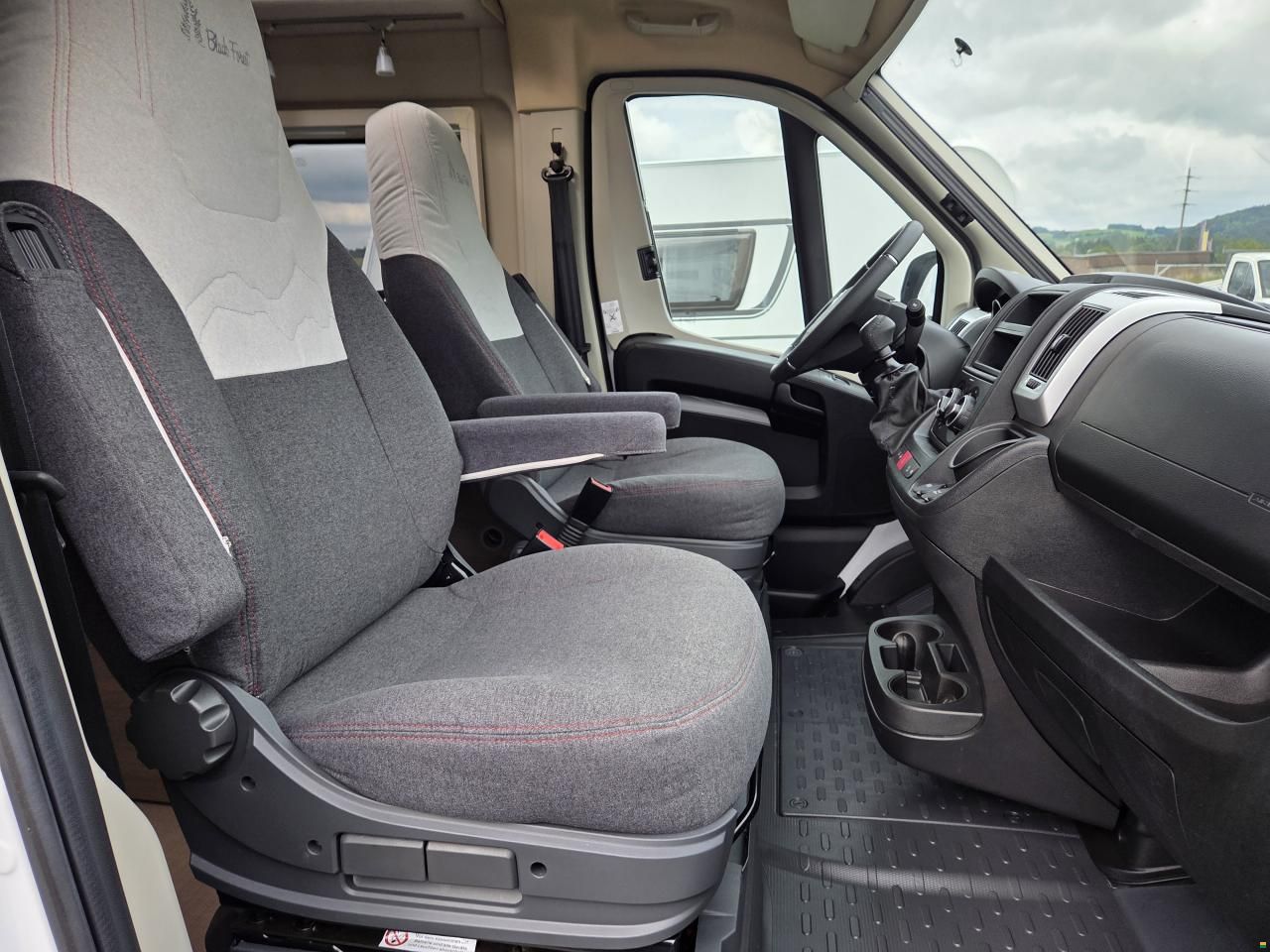 Bürstner Campeo C 540 Black Forest