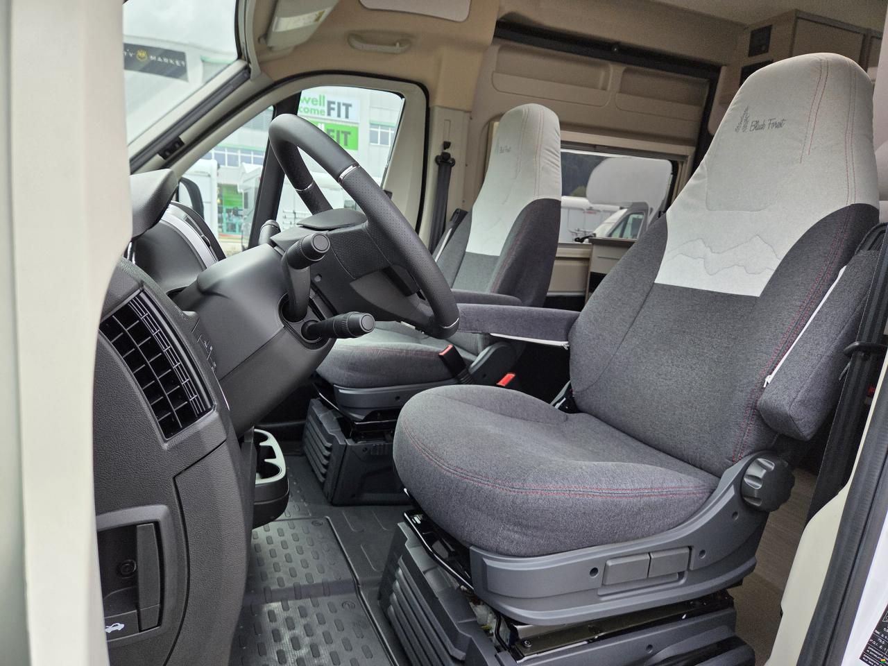 Bürstner Campeo C 540 Black Forest