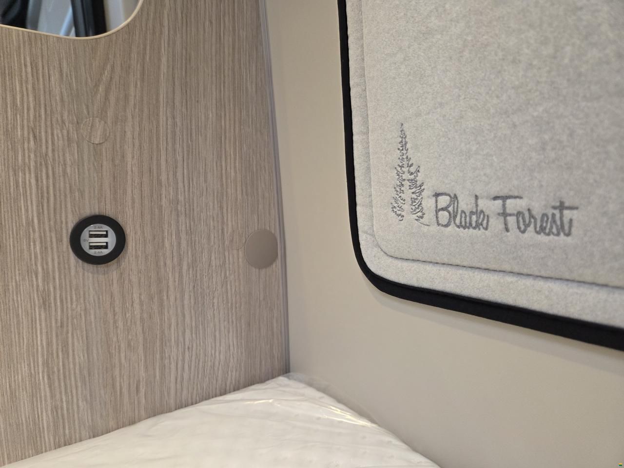 Bürstner Campeo C 540 Black Forest