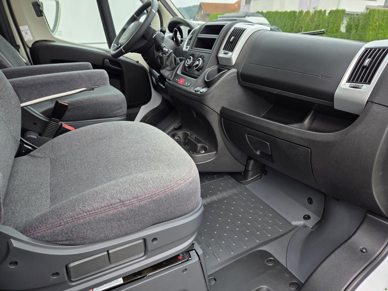 Bürstner Campeo C 540 Black Forest