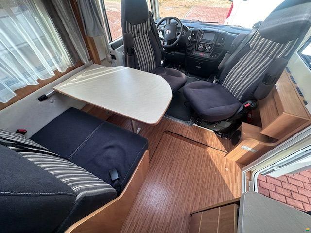 Dethleffs GLOBEBUS I15 Sat - solar