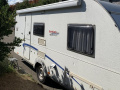 B&uuml;rstner Premio 480 TK Caravane