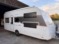 B&uuml;rstner Averso Plus 510TK Caravane